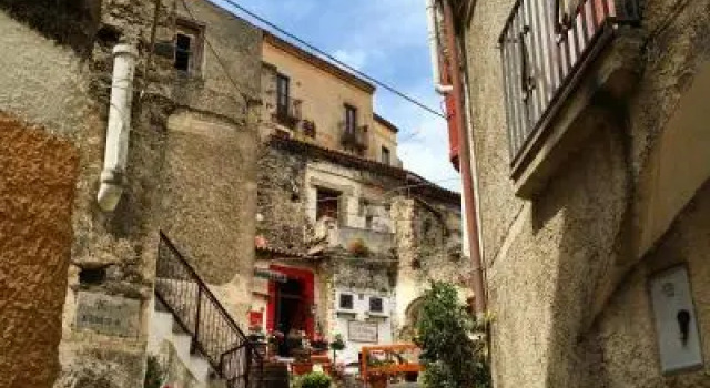 Scalea Historic Center Apartments