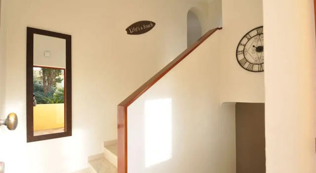 Коттедж с балконом Villa With Views Like the Pool, Sea, Meia Praia