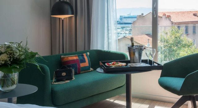 Номер Privilege с красивым видом из окна Mercure Ajaccio