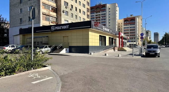 Квартира Просторная 3-комнатная квартира у театра Камала и набережной Кабана