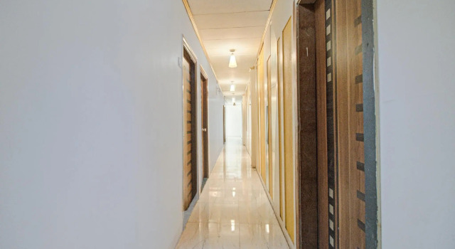 OYO 76769 Hotel Zam Zam Palace, Забронировать Отель Отели штата Махараштры 3 звезды, 3*