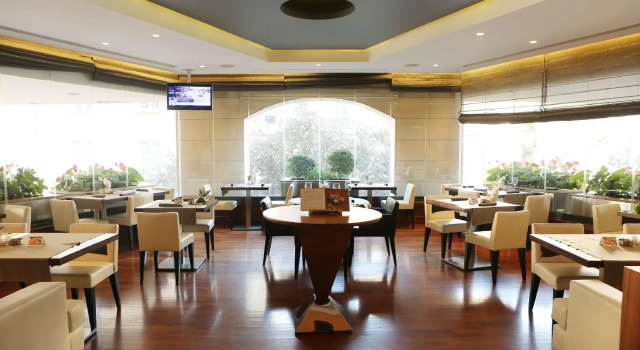 Люкс с 2 комнатами ParkTower Suites