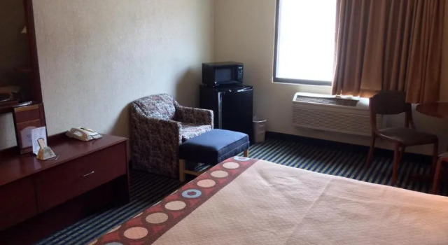 Номер Standard Super 8 by Wyndham Marshalltown