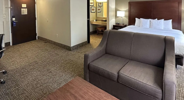 Люкс c 1 комнатой Charlotte Suites