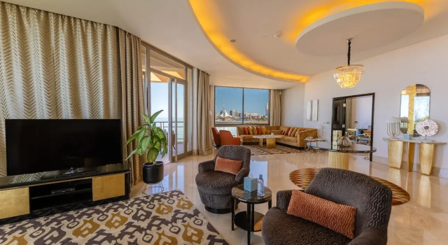 Двухместный люкс Royal Marina Hotel