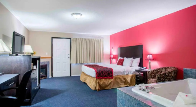Люкс Ramada Limited 100 Mile House