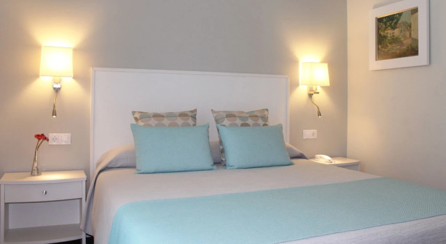 Двухместный номер Economy с балконом Hotel Creta Paguera