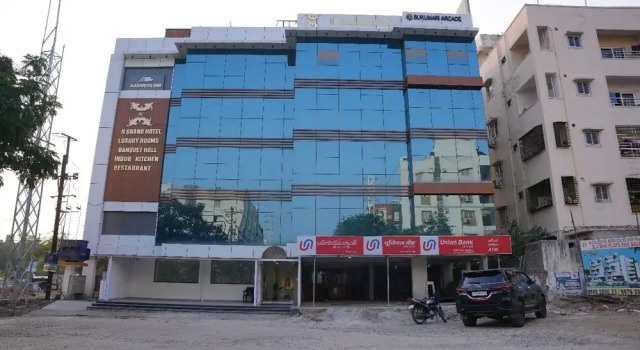 Hotel N Grand, Rezervovat Hotel Hajdarábád 