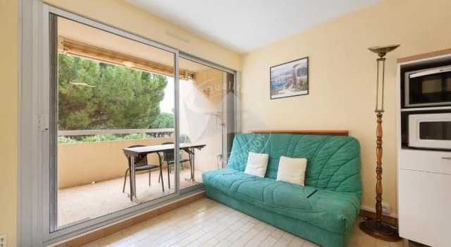 AS21600 - P2 Cabine à 200m de la plage avec parking privatif, Rezerwuj Apartament Hotele w Camargue z parkingiem, Parking