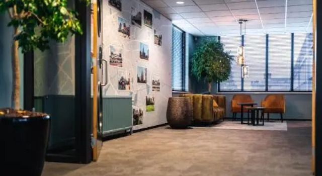 Onderwijshotel De Rooi Pannen Eindhoven, Забронировать Отель Woensel-Zuid Эйндховен