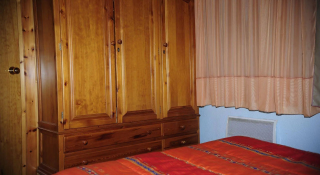 Deusol 3000, Book Hotel Hoteller i Incles med parkering, Parkering