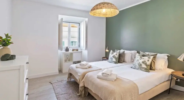 Stunning 2 Bedroom Apartment Near Belém, Rezerwuj Apartament Hotele w Lisbon Region z parkingiem, Parking