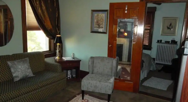 Colonial House on Main, Book Hotel Ligonier Pennsylvania