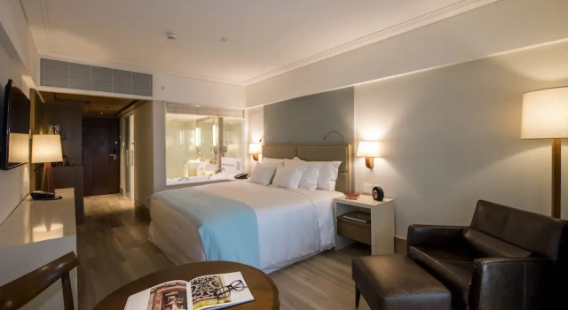 Трёхместный номер Luxury Vogal Luxury Beach Hotel & SPA