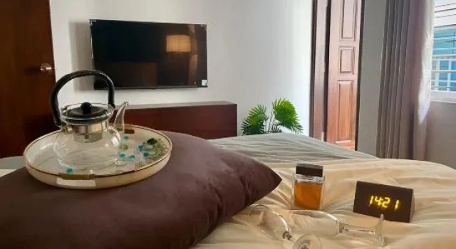 Люкс с балконом Studio | Quiet | Secure | Fast WiFi | Near Airport