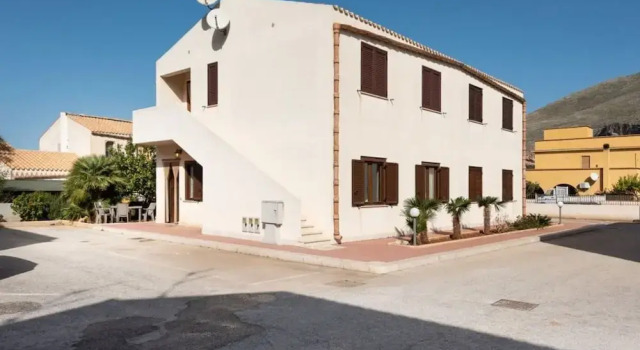 Monte Cofano Marine Reserve, Book Hotel Hotels in Sicily with Parking, Parking