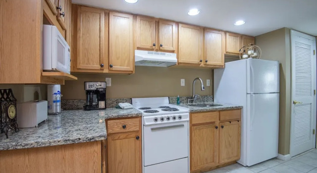 Номер Standard Colonial Crest 112 - Great Location! - You Can Walk To Town! 1 Bedroom Condo by RedAwning