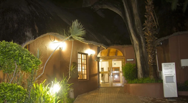Cresta Marang Gardens Hotel, Book Hotel 3-stjernede hoteller i Francistown, 3*