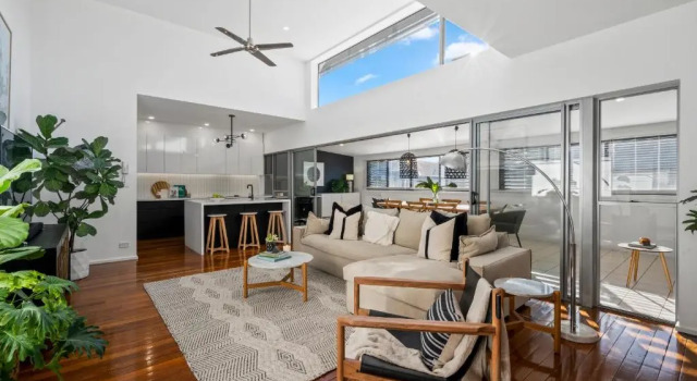 Апартаменты Luxe Jetty Apartment