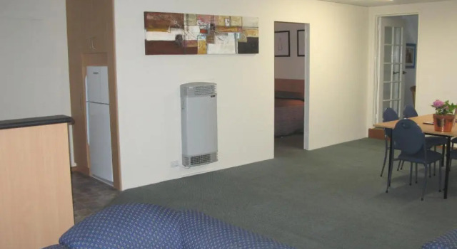 Апартаменты Executive с 3 комнатами Barclay Motor Inn