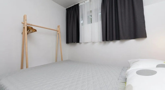 Apartment Seafront Tambaca, Забронировать Апартаменты/квартира Примоштен Шибеник