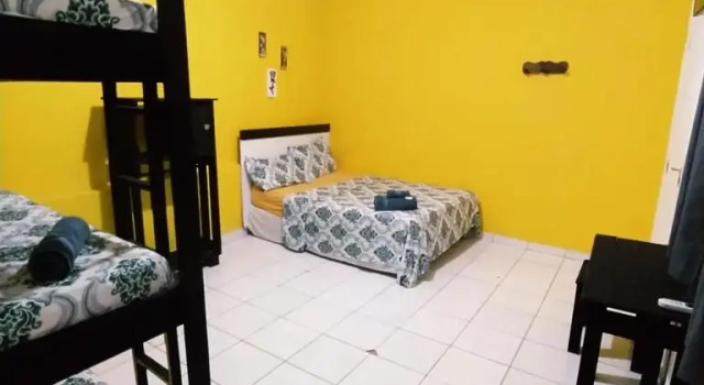 Proxima Estacion Hostel