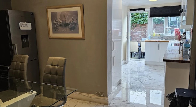 Umbrella Properties London Excel, Забронировать Гостевой дом Ньюхэм , рядом с Каннинг Таун
