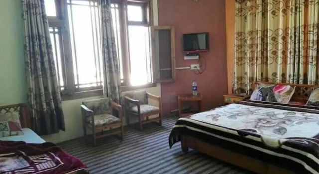 Green Park Hotel Shogran, Prenota Hotel Shogran Khyber Pakhtunkhwa Province