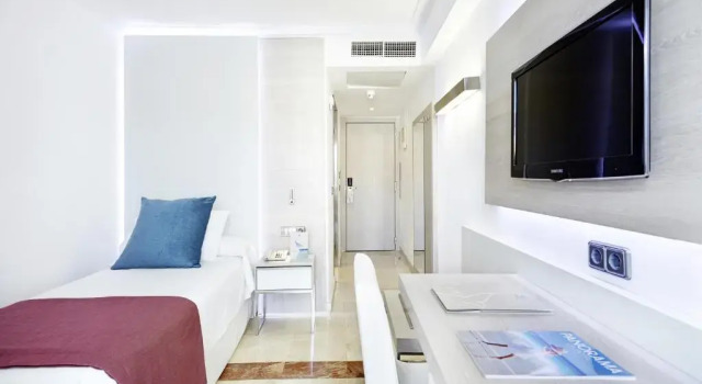 Одноместный номер Grupotel Acapulco Playa