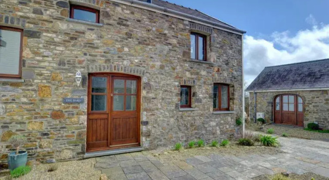 Holiday Home Palmerston Barn, Забронировать Отель Хаверфордуэст Пембрукшир, рядом с Замок Хаверфордуэст