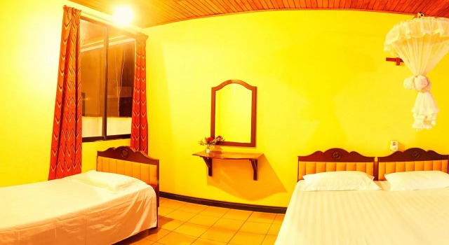 Sana's Beach Guesthouse and Restaurant