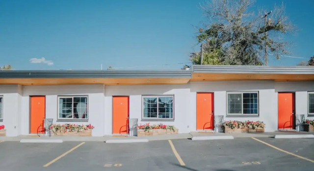Royal 7 Budget Inn Motel