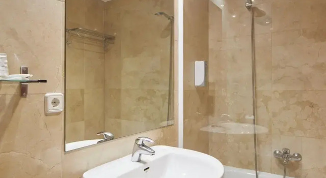 Номер Superior Iraipe Logroño Hotel