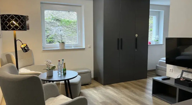 Top Apartment Zentrum Bad Urach 5 Minutes to Train Station, Reserva ahora Apartamento Hoteles en Baden-Wurtemberg con aparcamiento, Aparcamiento