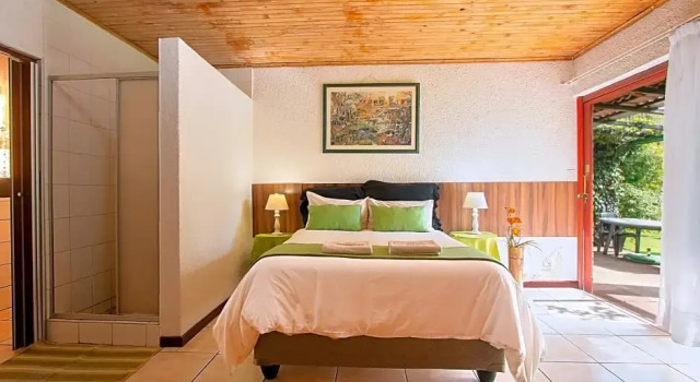 Номер Standard Airport Bird & Game Lodge