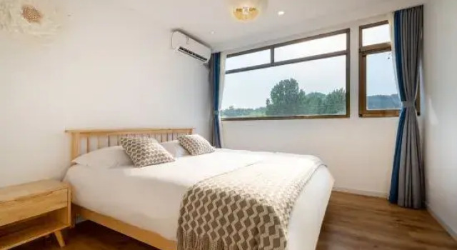 Люкс Floral Hotel· Guanshan Wuyin Hotel (Yanqi Lake Hongluo Temple)