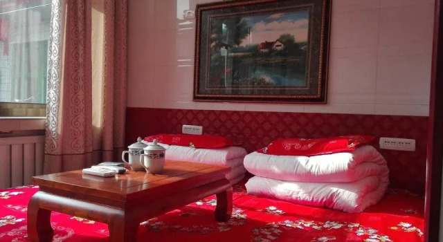 Zhiyuan Homestay Ancient City North Gate, Забронировать Отель Пинъяо Шаньси