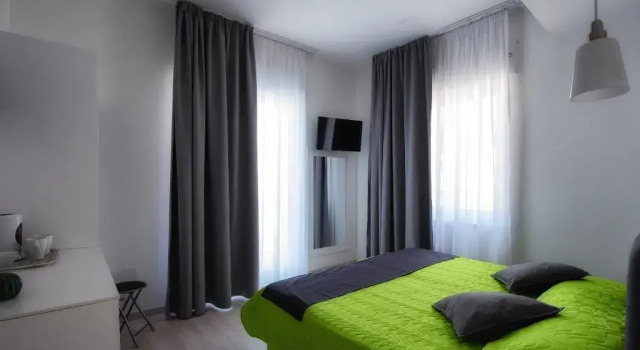 Четырёхместный номер Standard Sunset Rooms