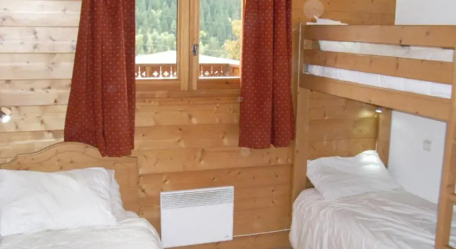 Spacious Apartment 2 Minutes from Ski Lift, Equipped for Babies, Prenota Appartamento Hotel a Alvernia con parcheggio, Parcheggio