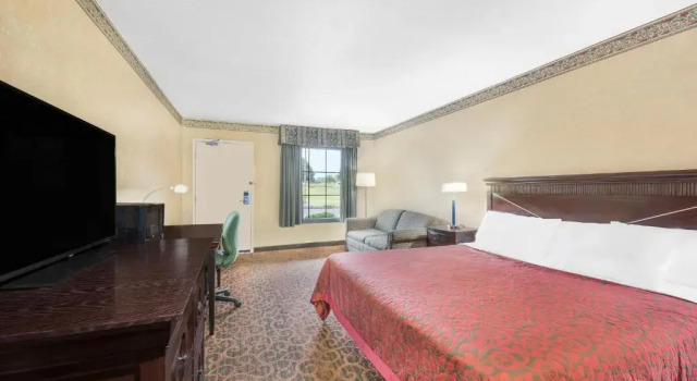 Номер Standard Days Inn & Suites by Wyndham York