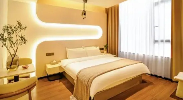 Семейный люкс с 2 комнатами Jingdezhen Ruchu Hostel (Tao Xichuan Creative Plaza)