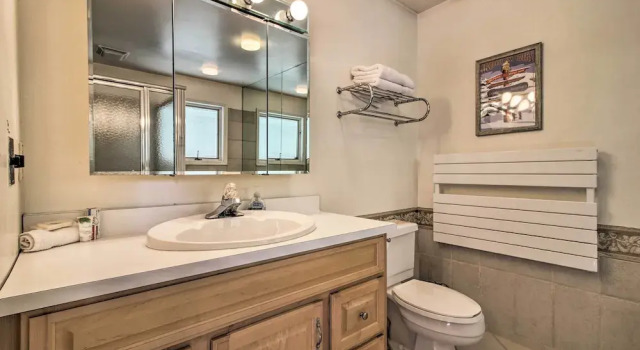 Апартаменты 2-story Townhouse - 1 Mi to Killington Ski Area!