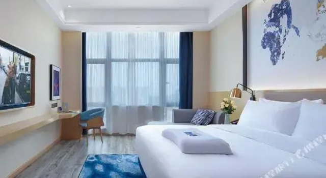 Люкс Premier Kyriad Marvelous Hotel (Jingjiang Bus Terminal)
