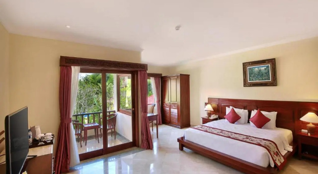 Двухместный номер Deluxe с видом на бассейн The Grand Bali Nusa Dua