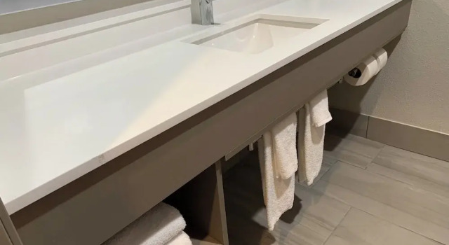 Номер Standard Holiday Inn Express & Suites Bridgeport by IHG