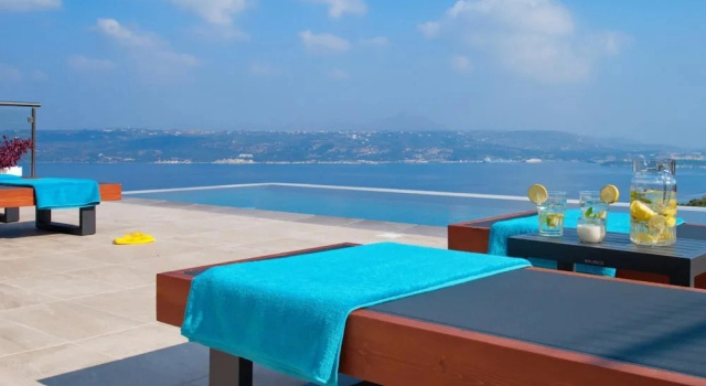Коттедж Villa Nikos in Megala Chorafia
