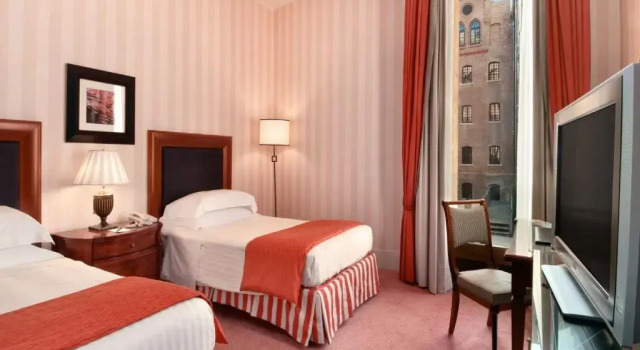 Двухместный номер Molino Superior Hilton Molino Stucky Venice