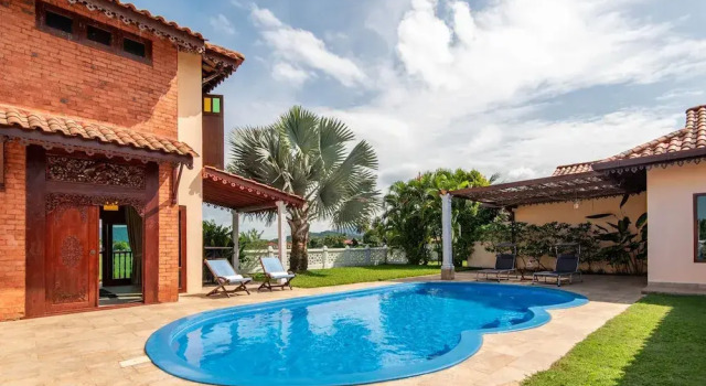 Вилла с балконом Limasan Villa Langkawi