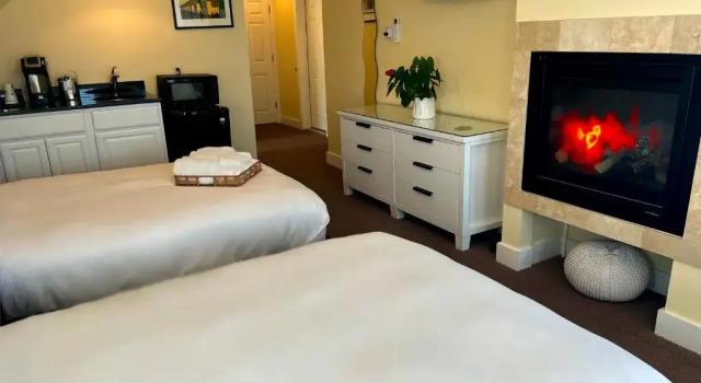 Четырёхместный номер Standard Lotus Provincetown