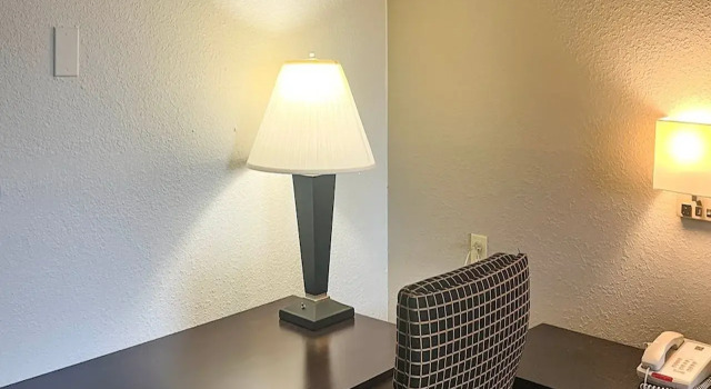 Studio 6  Suites Dallas. TX - Loop 12 West
